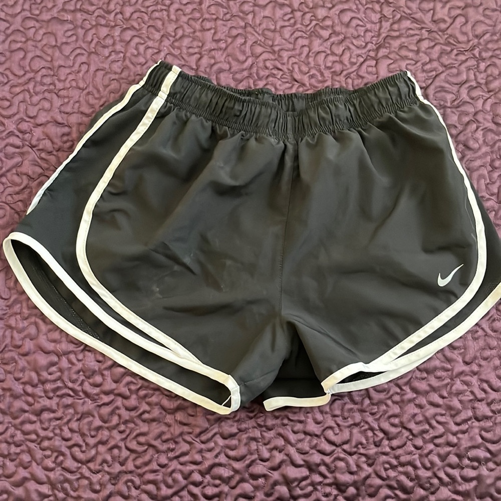 Black Nike shorts